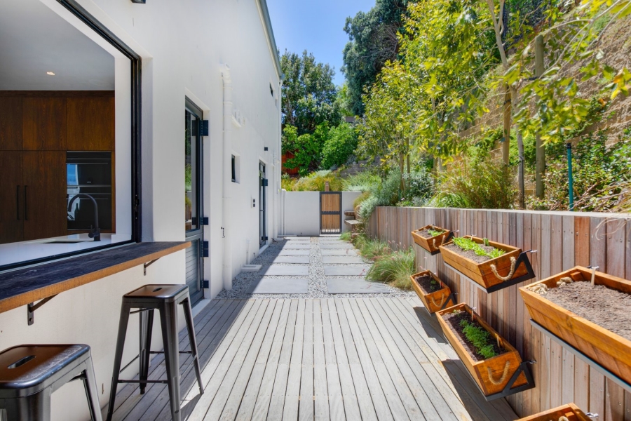 To Let 4 Bedroom Property for Rent in Bakoven Western Cape